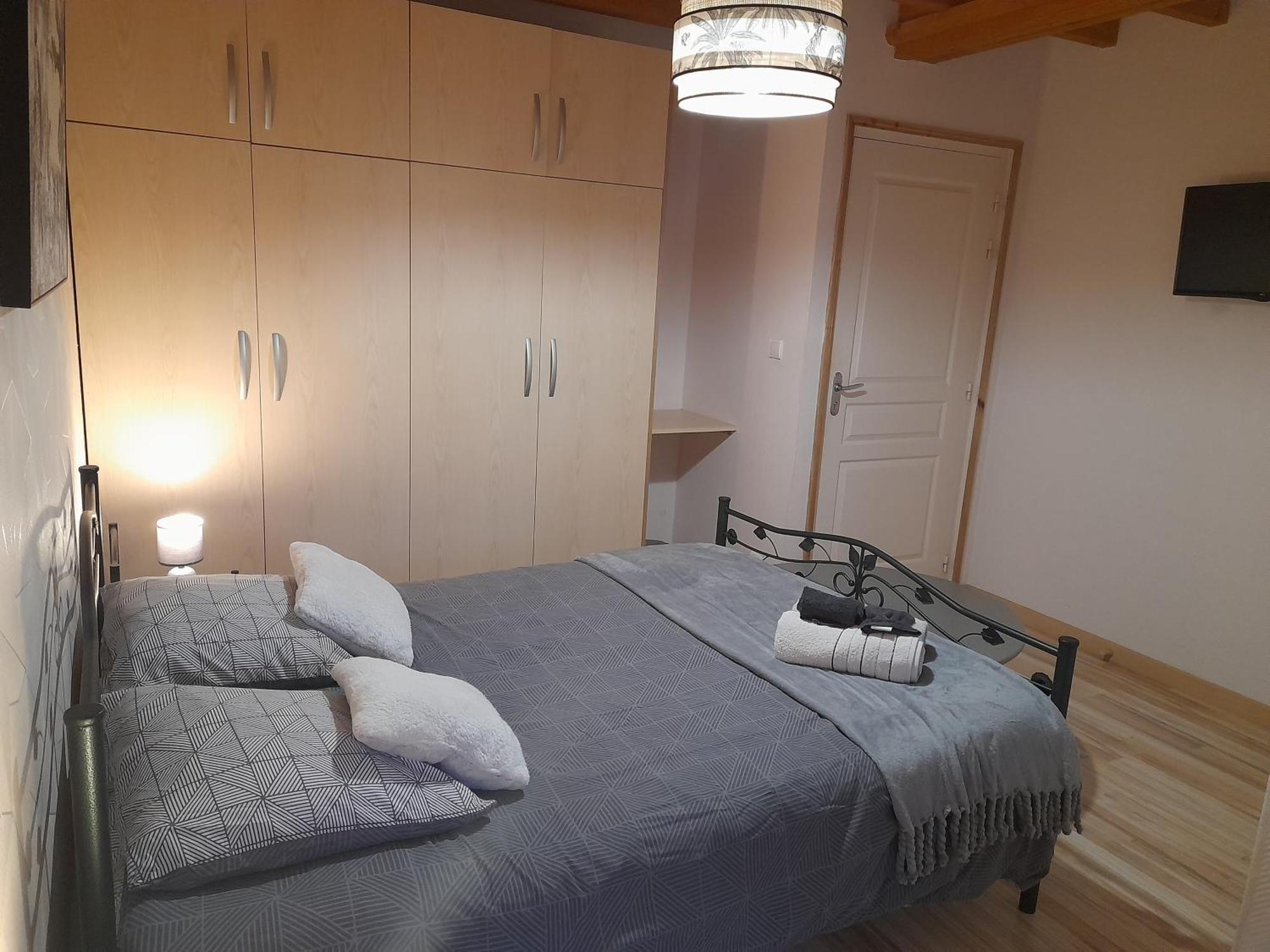 Domaine De La Tour Carree - 3 Chambres Benoitville Esterno foto